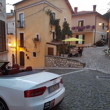 Scaccia Pensieri Villa Cerchio ภายนอก รูปภาพ