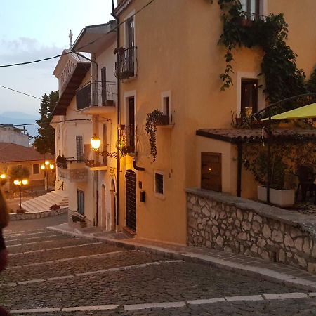 Scaccia Pensieri Villa Cerchio ภายนอก รูปภาพ
