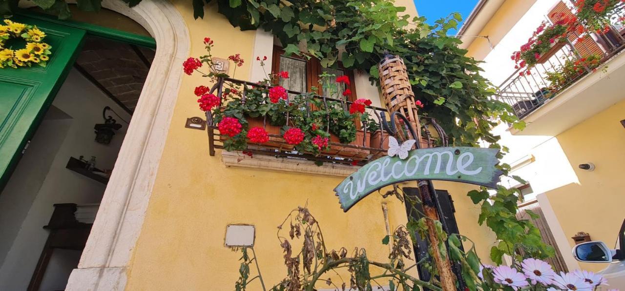 Scaccia Pensieri Villa Cerchio ภายนอก รูปภาพ