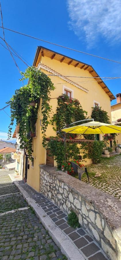 Scaccia Pensieri Villa Cerchio ภายนอก รูปภาพ