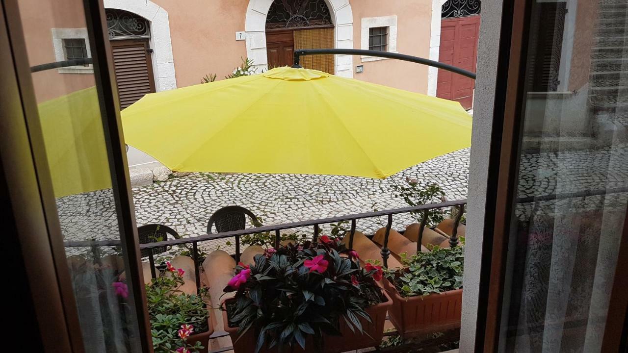 Scaccia Pensieri Villa Cerchio ภายนอก รูปภาพ