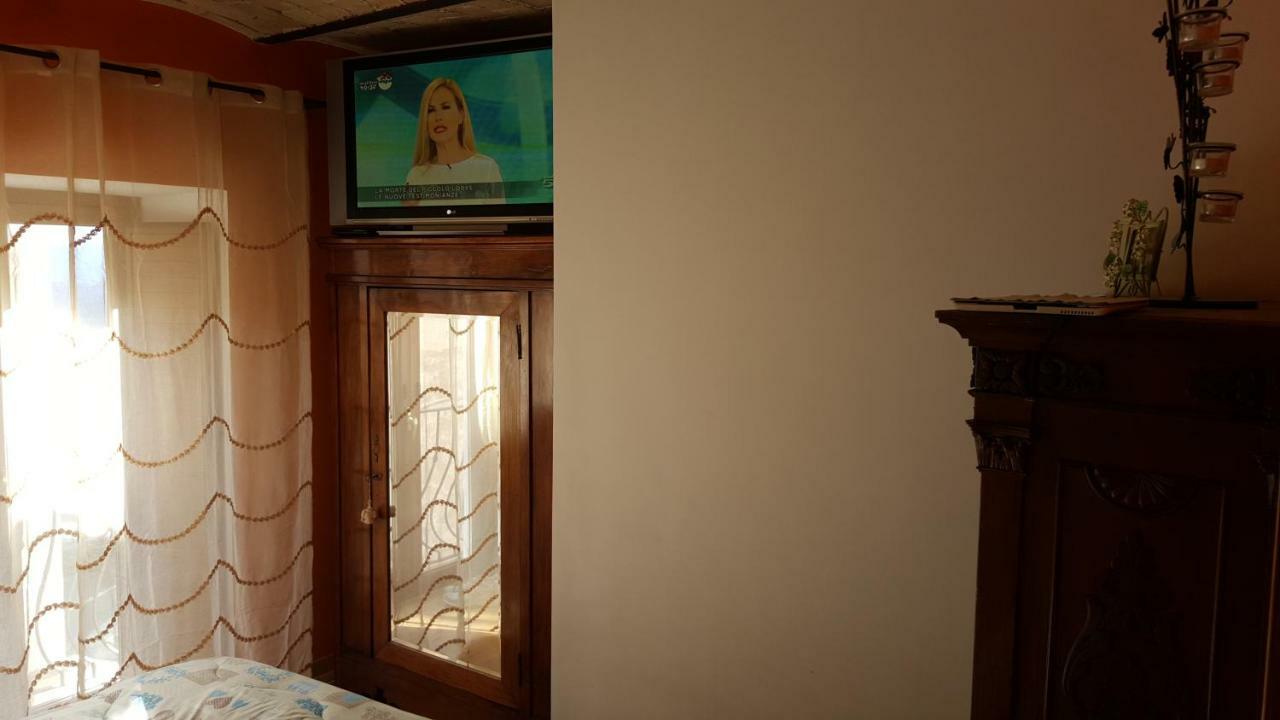 Scaccia Pensieri Villa Cerchio ภายนอก รูปภาพ