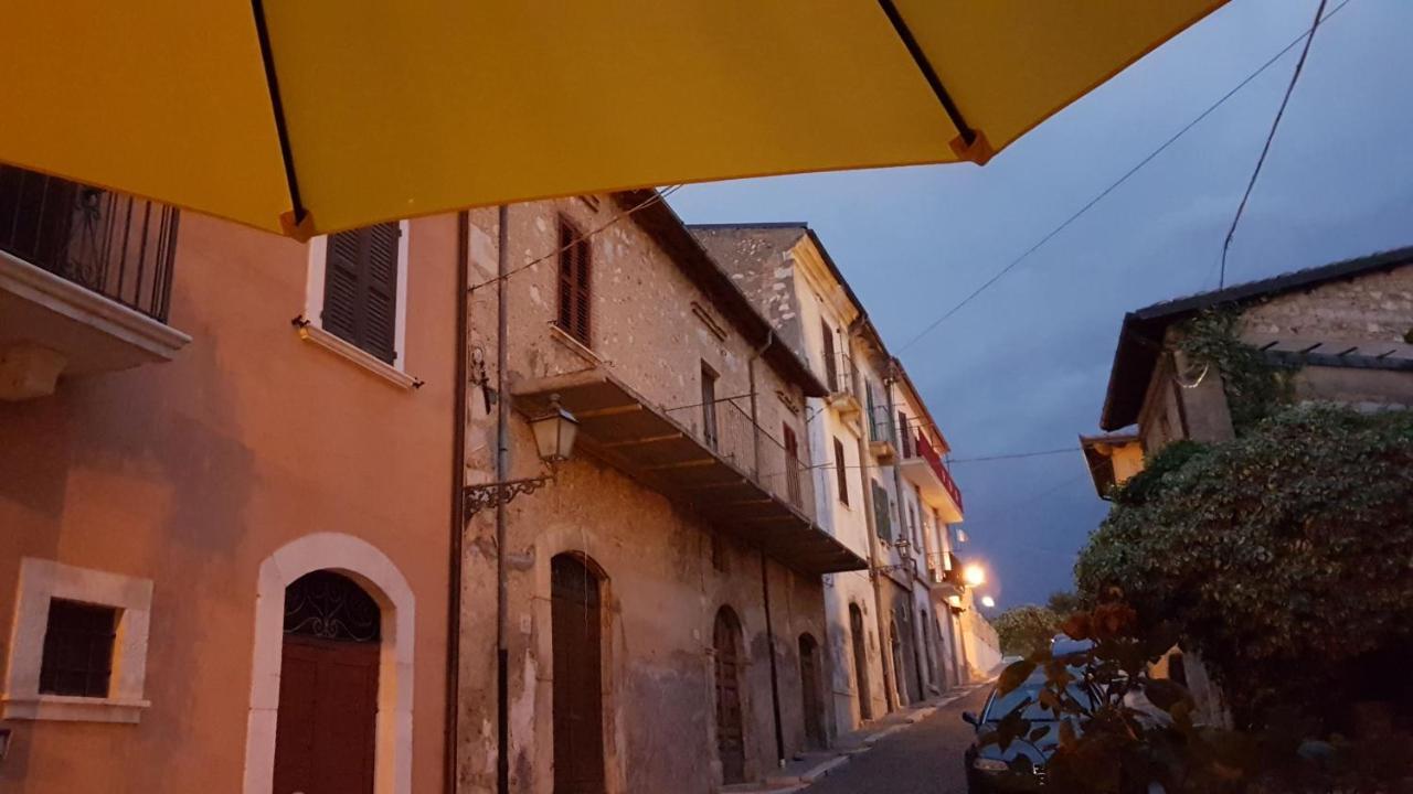 Scaccia Pensieri Villa Cerchio ภายนอก รูปภาพ